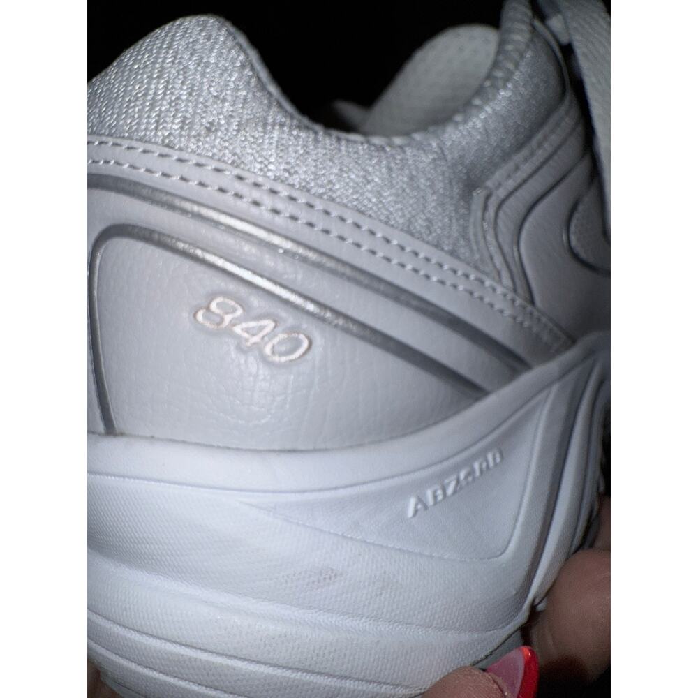 WOMENS NEW BALANCE 840 ATHLETIC OFF-WHITE WALKING LEATHER SHOES SIZE 8.5 - Picture 8 of 8